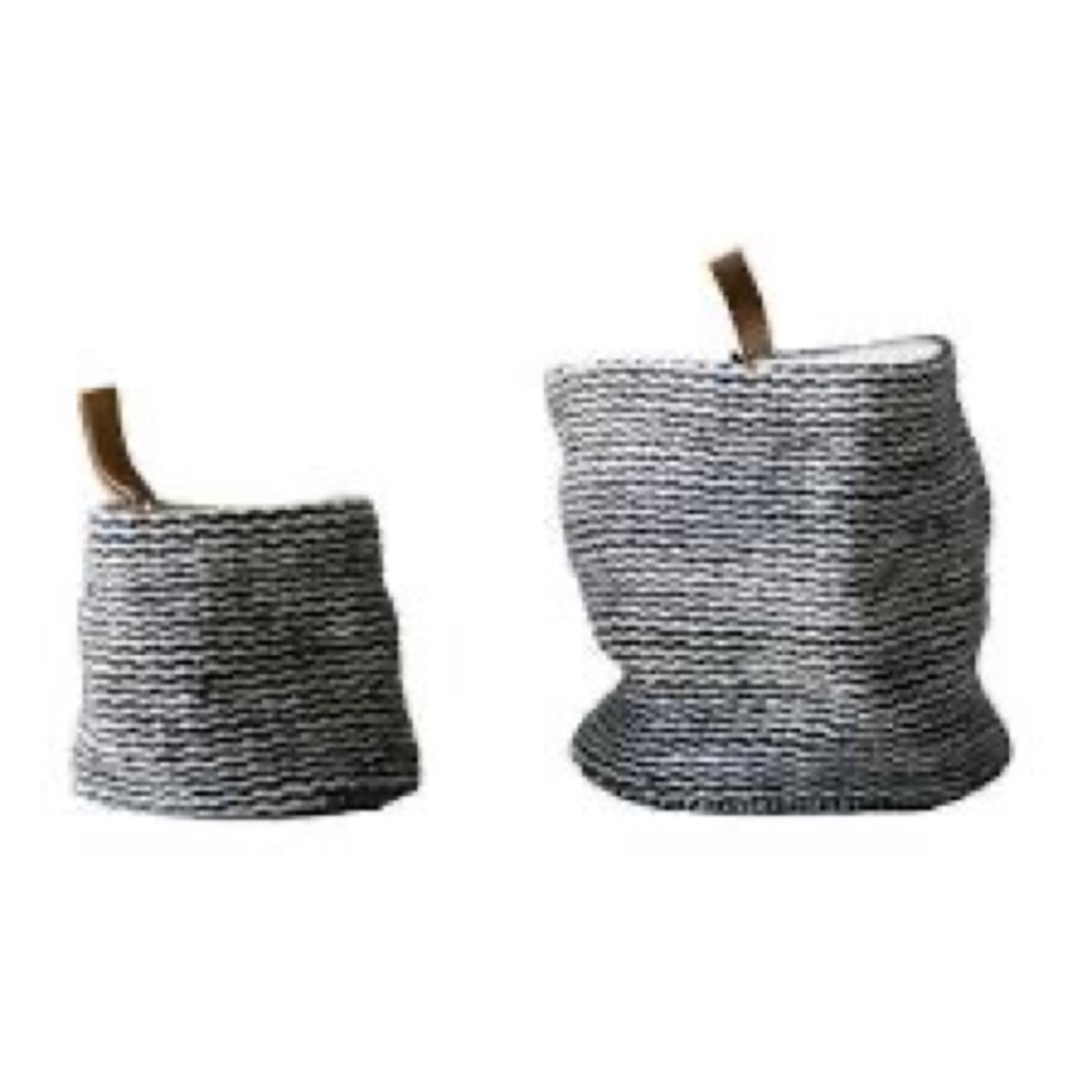 Set of 2 jute baskets